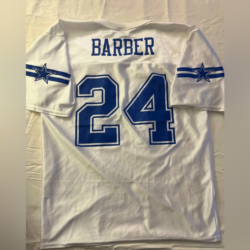 Used #24 Marion Barber Dallas Cowboys White
Jersey Size Med